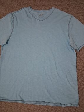 True Grit Men's Pale Blue V-Neck Short Sleeve Tee
